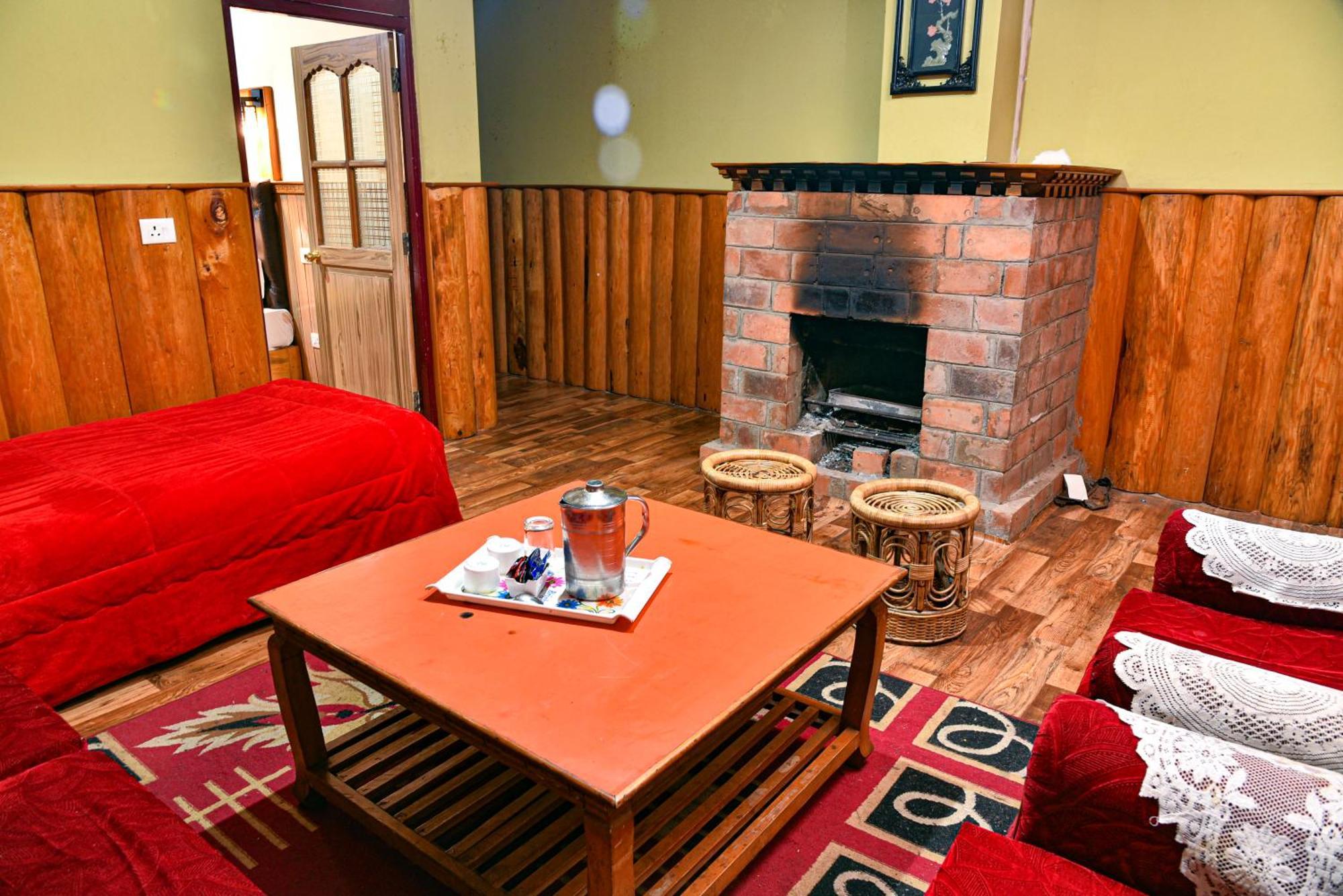 Rufina Blue Pine Hotel Lachen Exterior photo